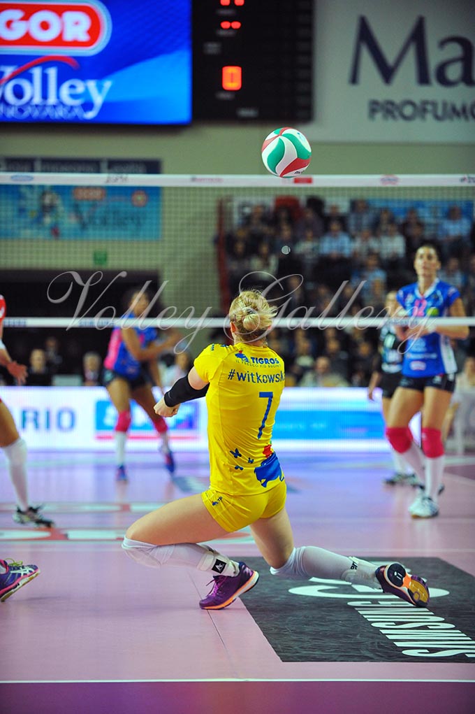 Igor NO-Yamamay (17)